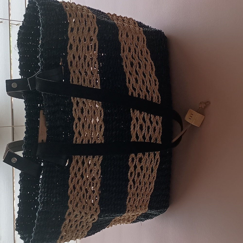 Espirt Raffia Tote - Picture 5 of 11